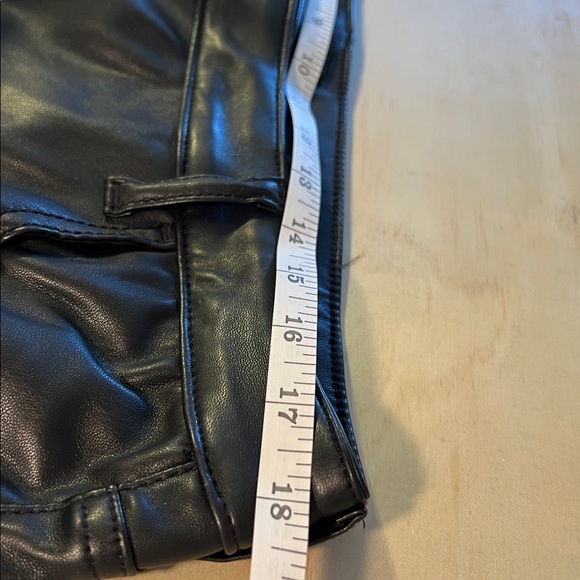 Celebrity Pink Black Faux Leather Skort Pockets Sz XXL - Picture 8 of 8